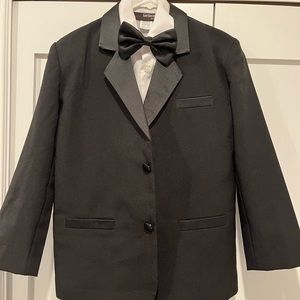 Boys black tuxedo, size 8